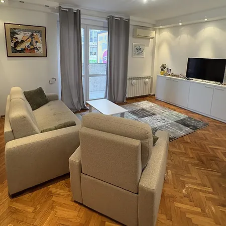 Sasha 3 - Free Parking *