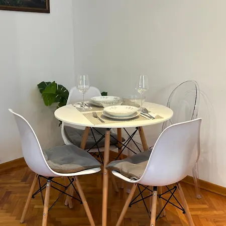 Sasha 3 - Free Parking Belgrado