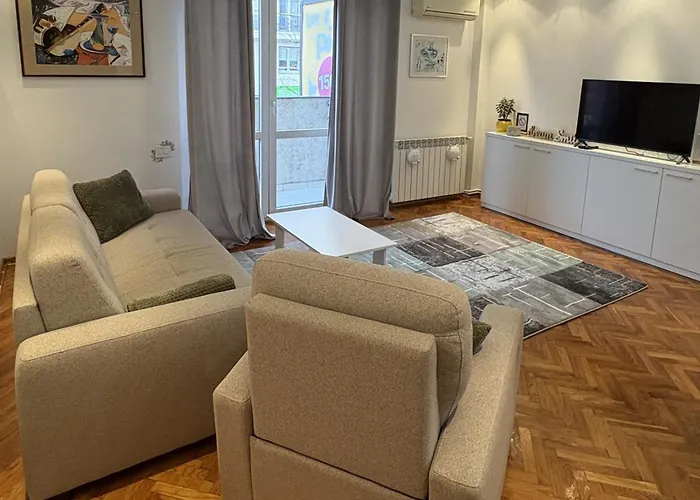 Sasha 3 - Free Parking *