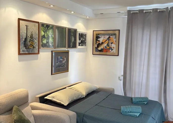 Sasha 3 - Free Parking Belgrado